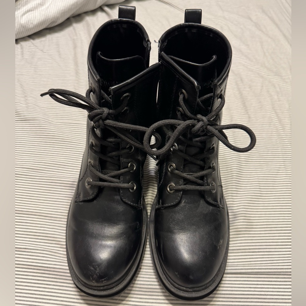 Dream Pairs Black Lace-Up Combat Boots with side zipper